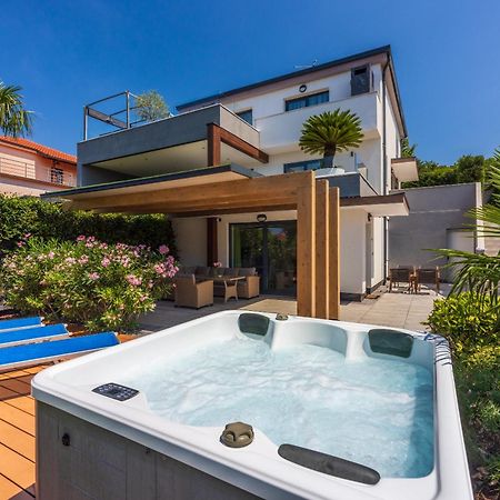 Relax Derossi 2 Lägenhet Crikvenica Exteriör bild